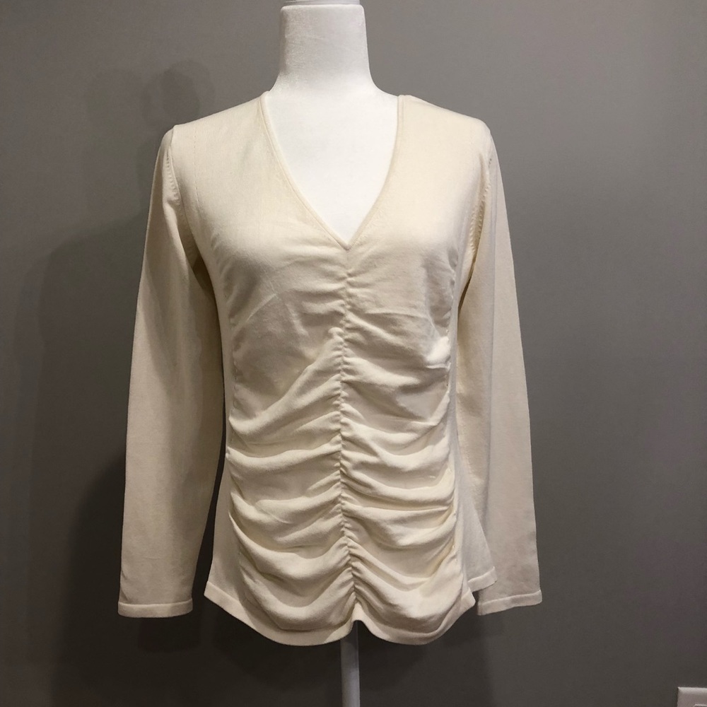 NWOT Banana Republic cream sweater, size M